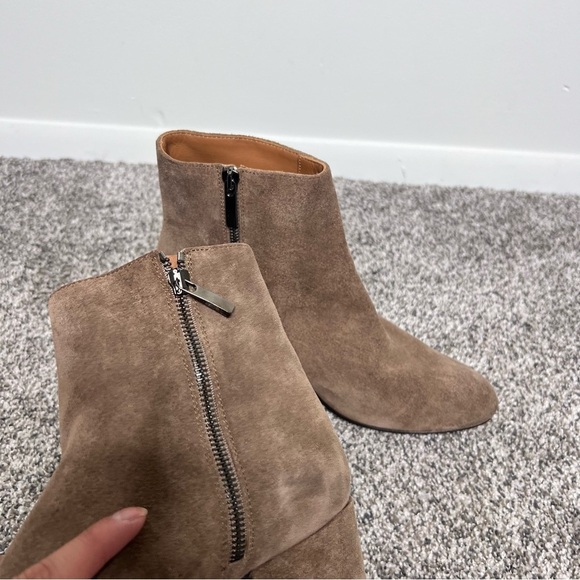 Thursday Everyone Block Heel Suede Ankle  Boots - Picture 3 of 8